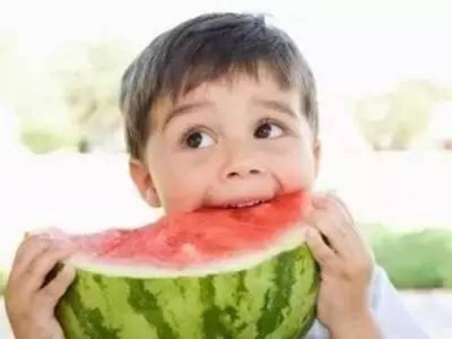 我正在吃一个很大的瓜,揭秘我独享的超级大瓜盛宴